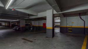 Image 17 - 642980